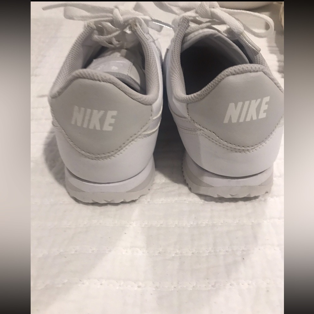 Nike Cortez 23 Premium Leather like new 7 Y fits like 71/2 W - Picture 5 of 7
